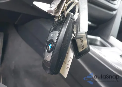 2013 BMW 328I xDrive z USA, uszkodzony, nr VIN WBA3B5G59DNS05019